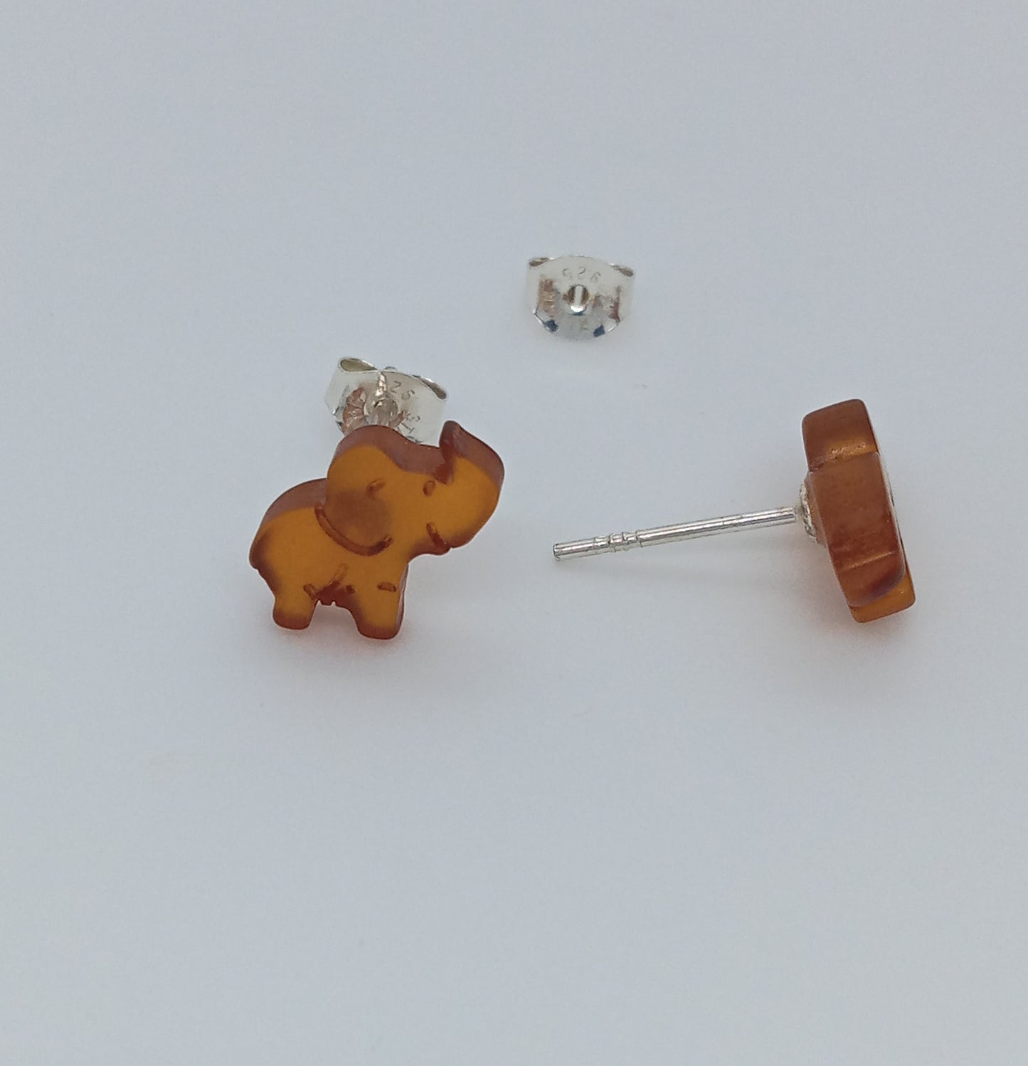 ARETES ELEFANTITO CLARO