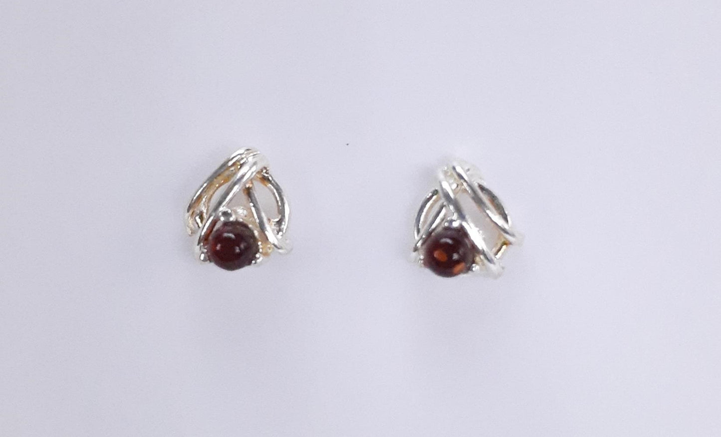 ARETES MIA