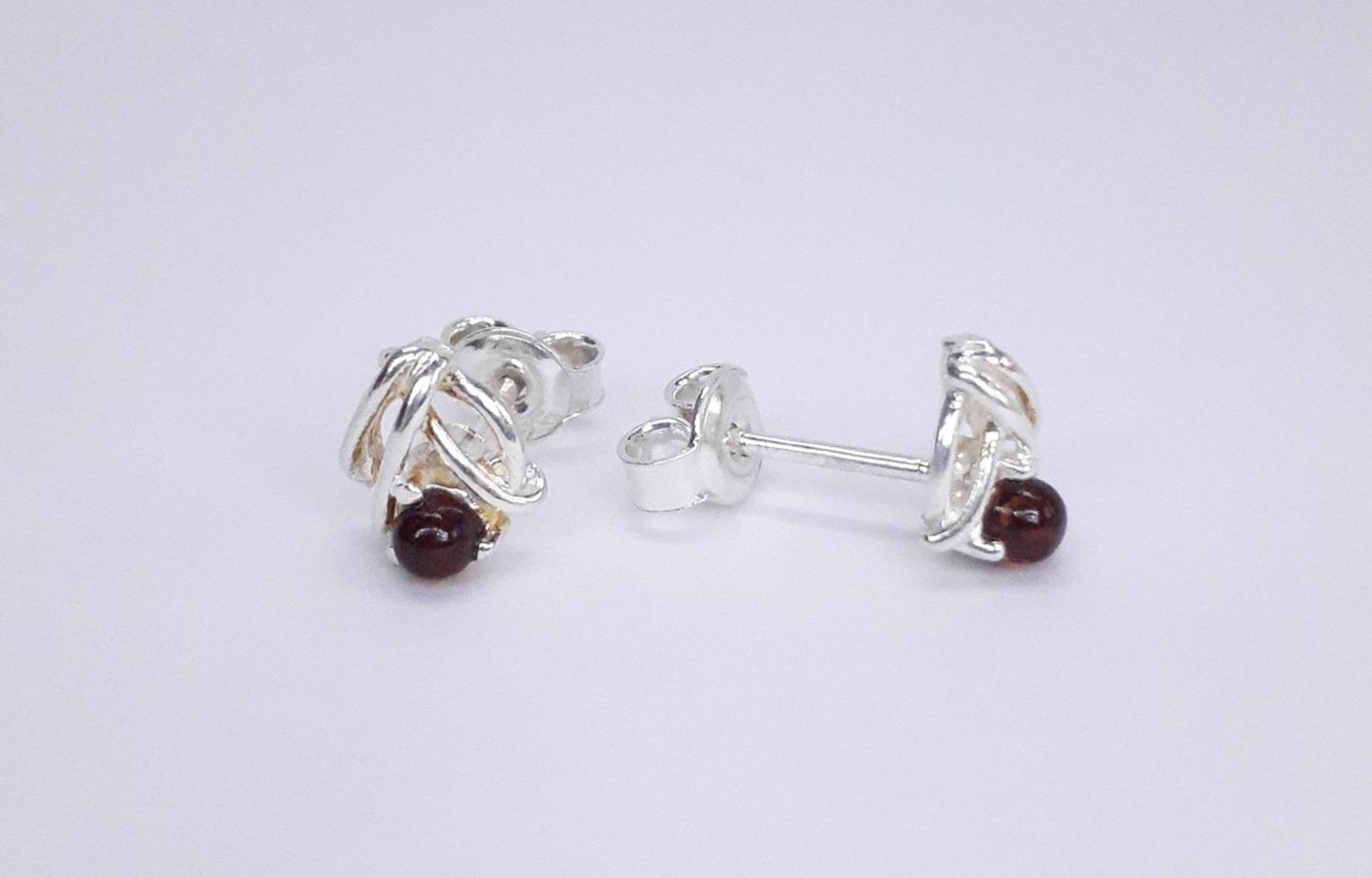 ARETES MIA