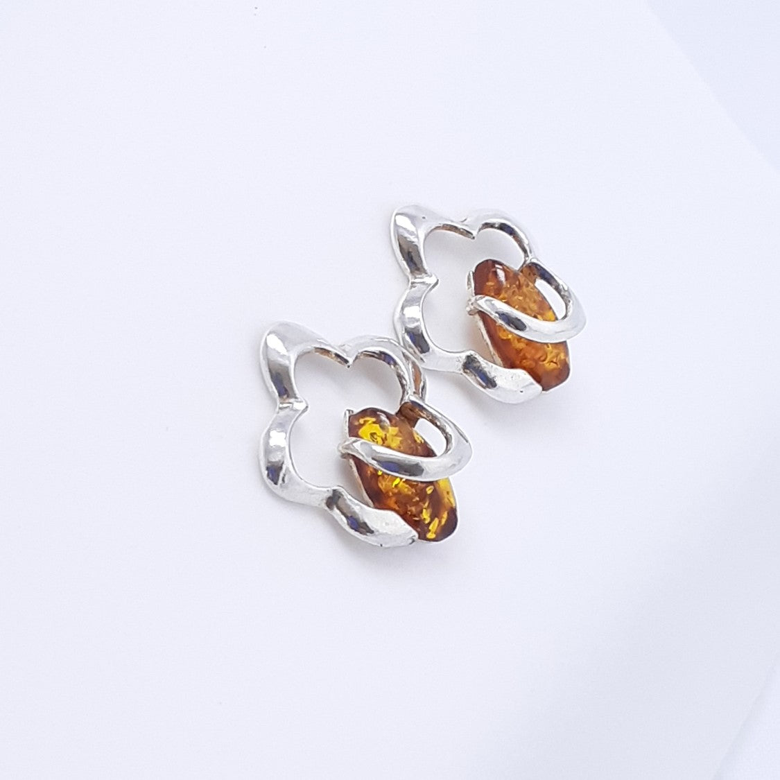 ARETES SARA