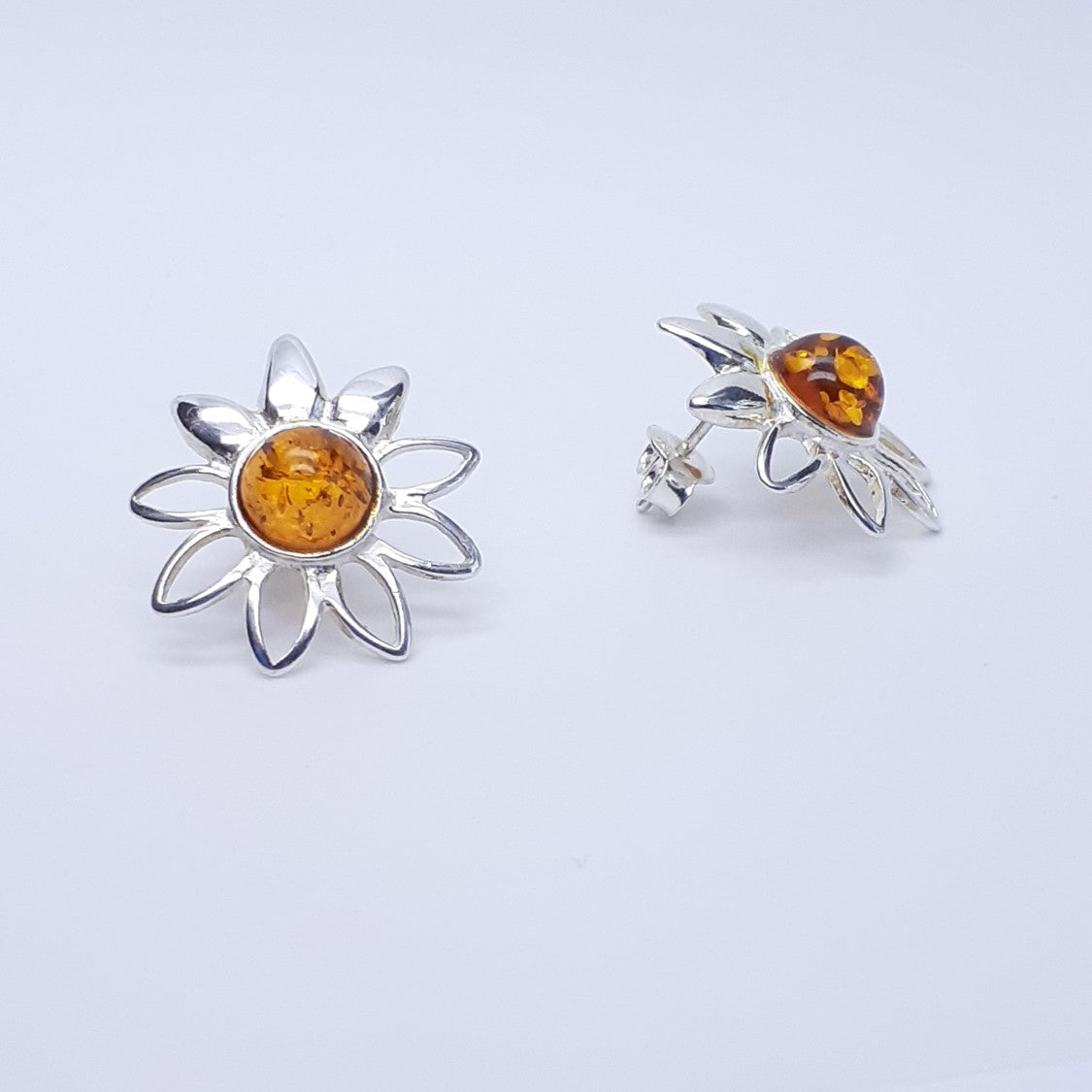 ARETES CHAI