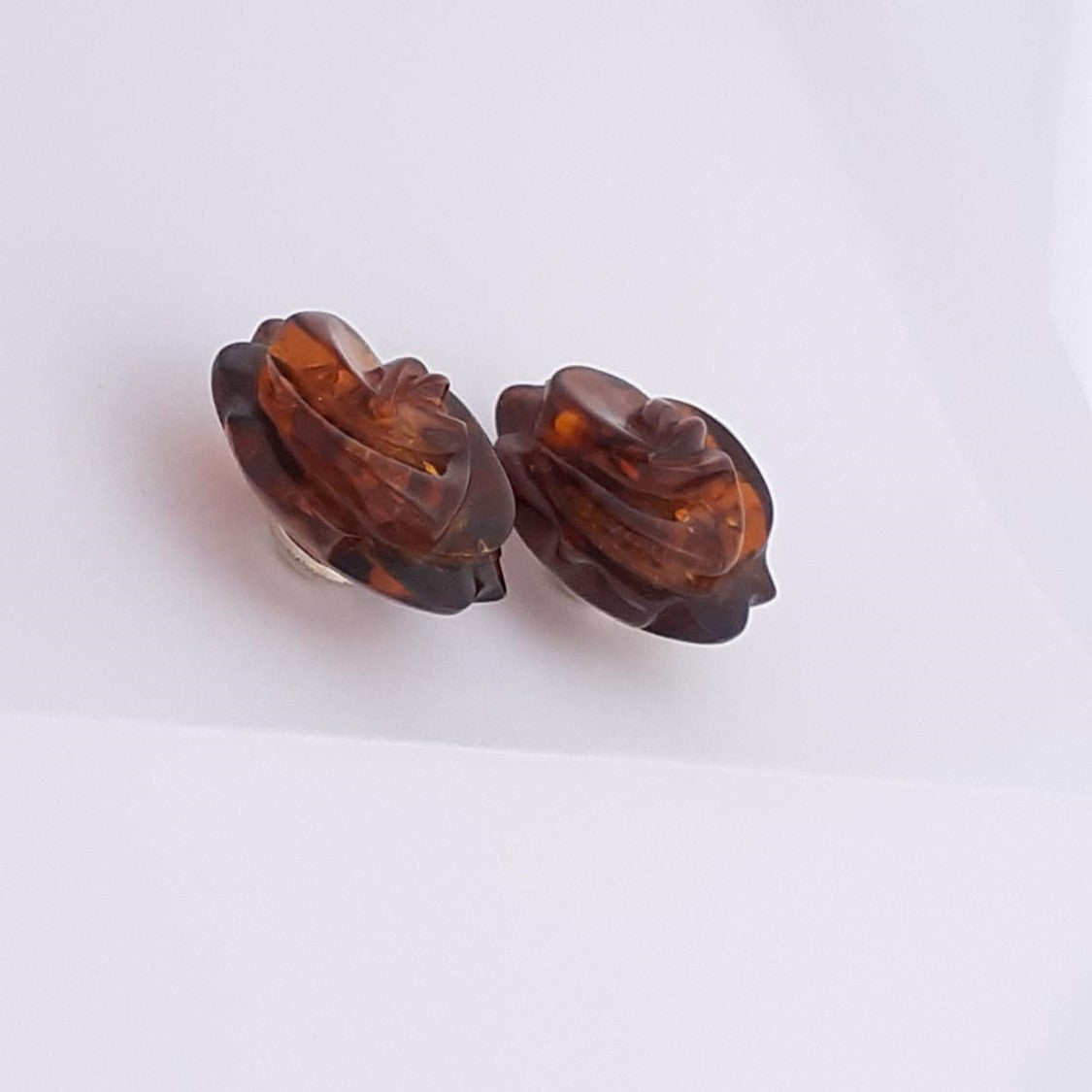 ARETES ROUS