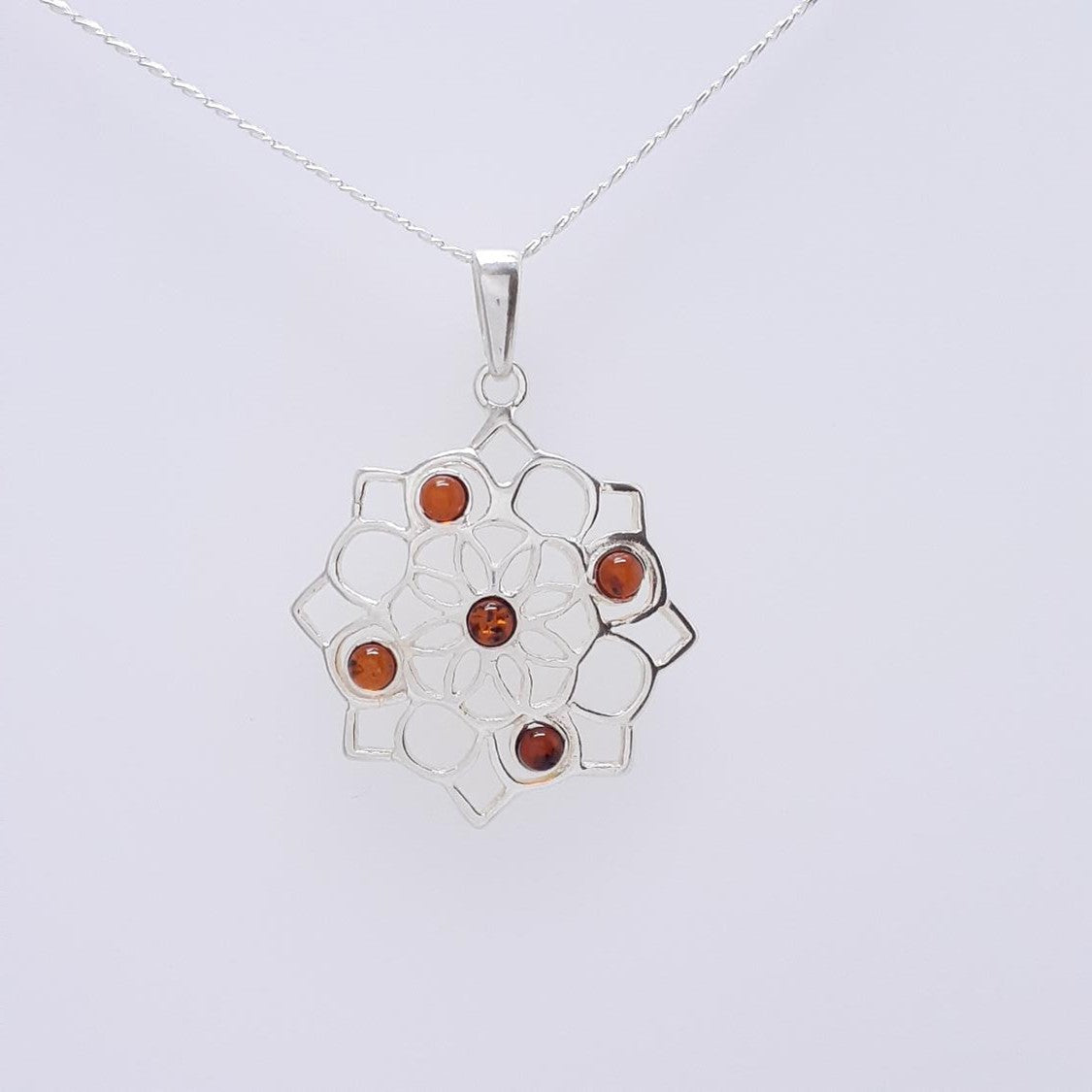 DIJE RED MANDALA