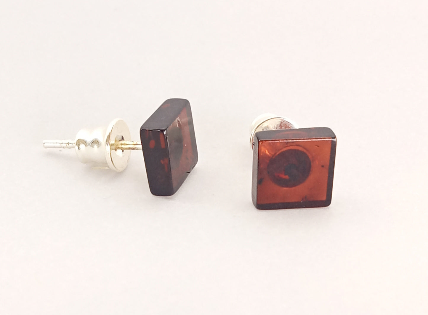 ARETES CUADRO