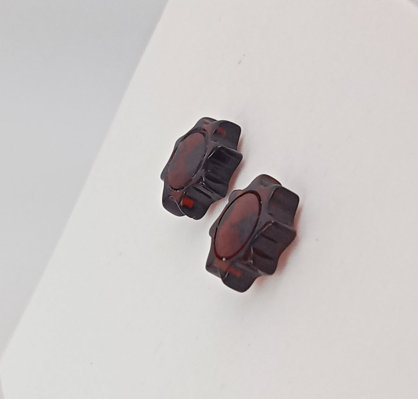 ARETES SOL CHERRY