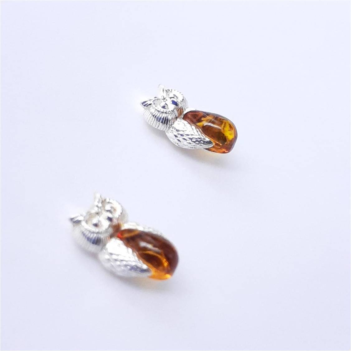 ARETES  BÚHO